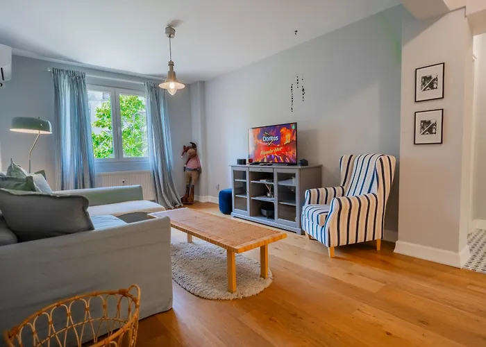 Boutique Luxury Apartment - Alhambra